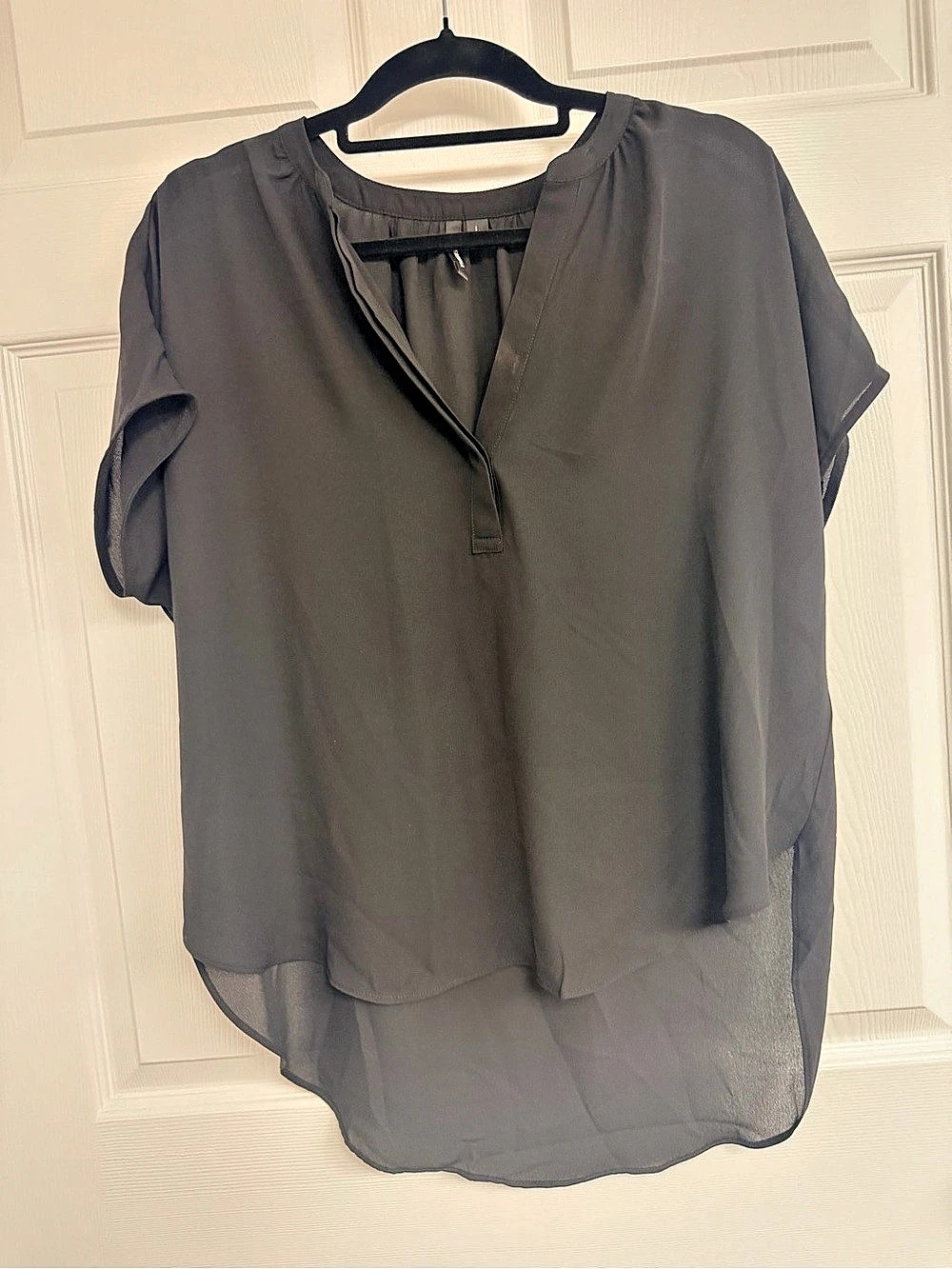 Versona Women's Blouse Size Large Black Like New